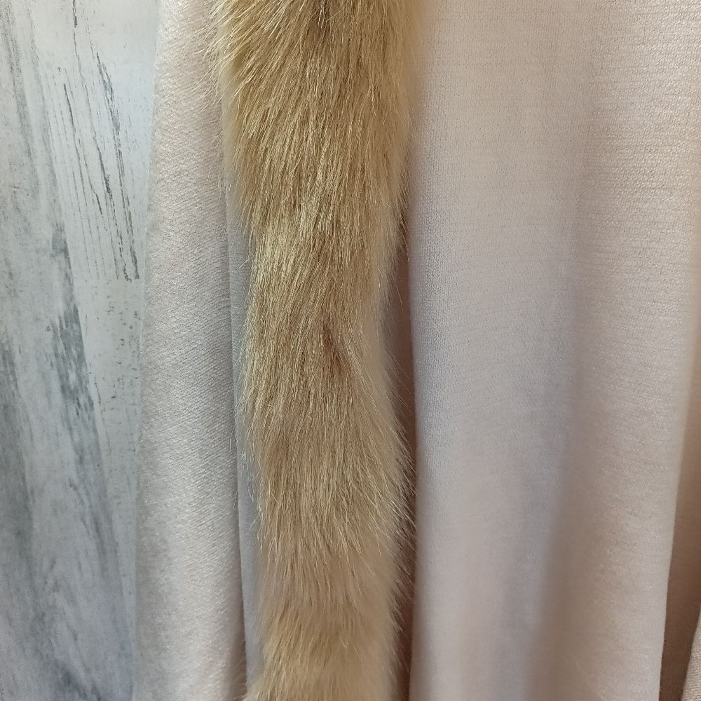 Faux fur vest - Picture 2 of 4